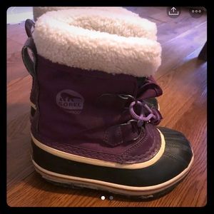 Kids/girls sorel boots size 12